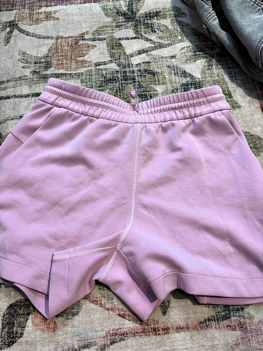 lululemon Softstream Shorts in Pink